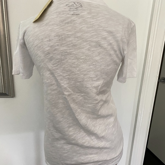 Elan Stanton LET LOEV IN Short Sleeve Tee Shirt - Picture 2 of 5
